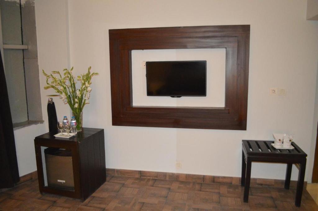 Fort Continental Hotel Peshawar Bagian luar foto