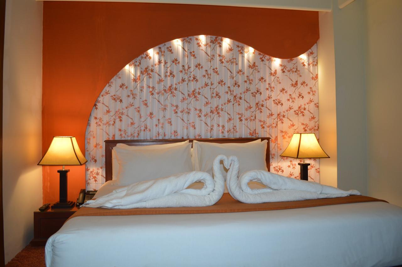 Fort Continental Hotel Peshawar Bagian luar foto