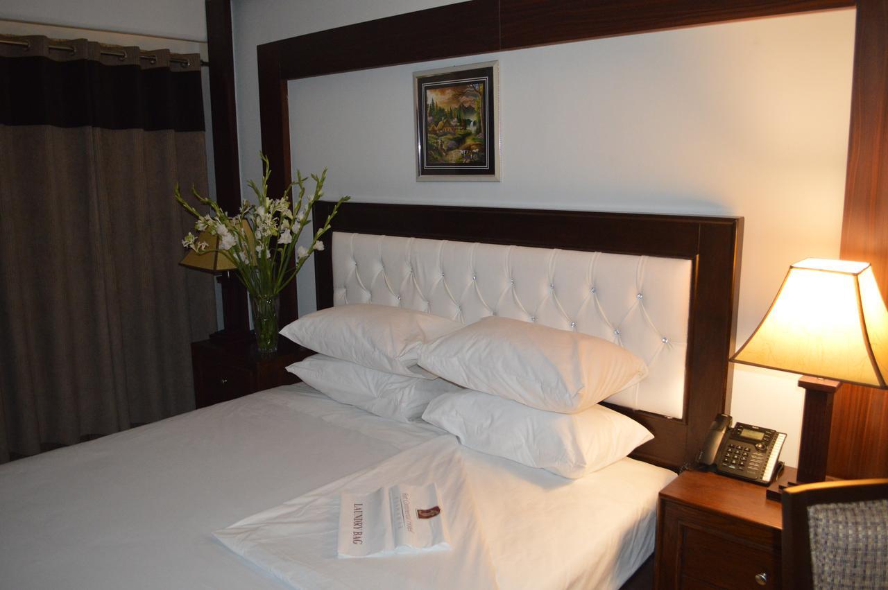 Fort Continental Hotel Peshawar Bagian luar foto