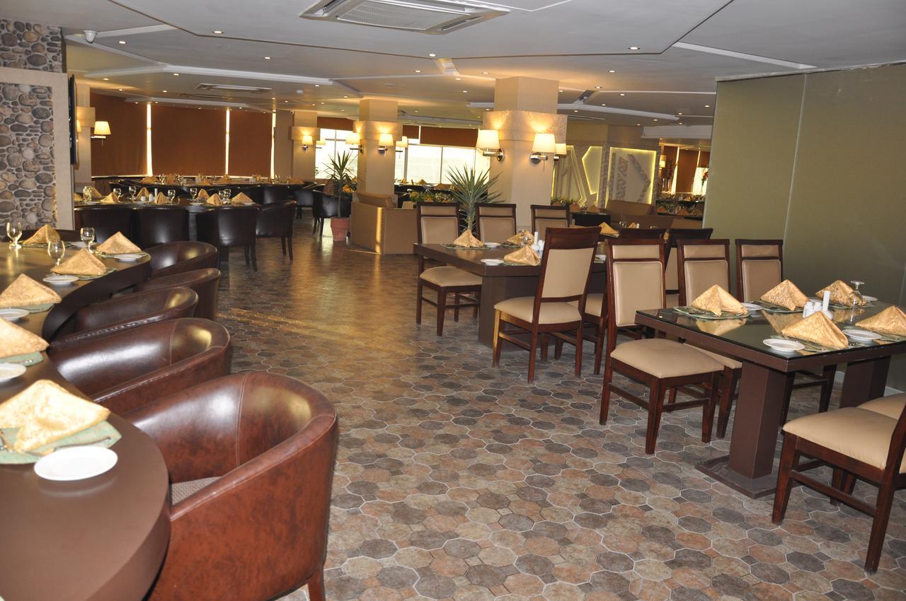 Fort Continental Hotel Peshawar Ruang foto