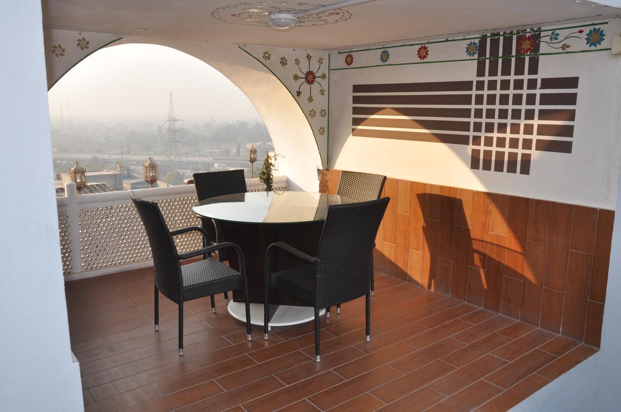 Fort Continental Hotel Peshawar Bagian luar foto