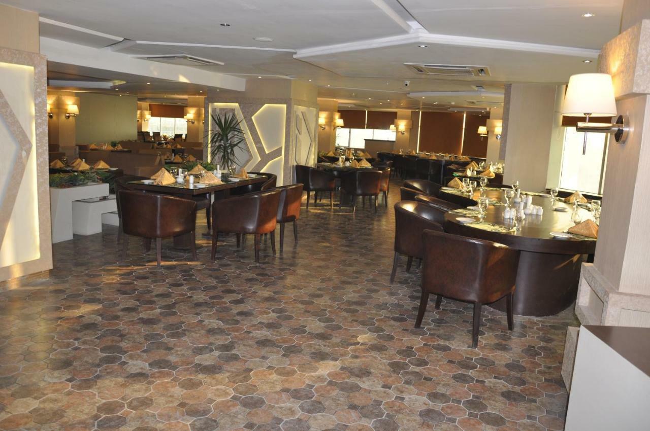 Fort Continental Hotel Peshawar Bagian luar foto